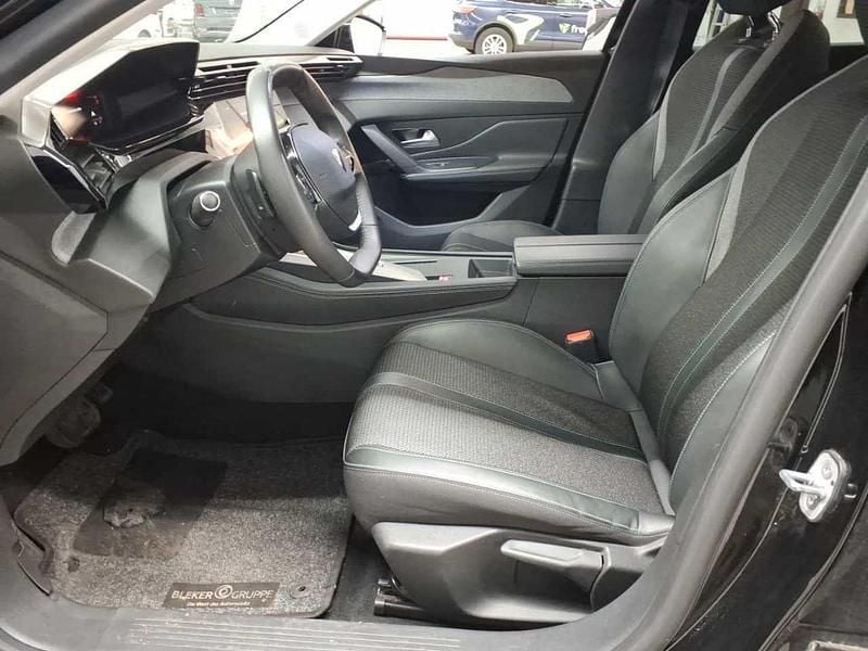 Gebraucht Peugeot 308 SW Allure 130 PS (95 kW) 2023 Perla nera schwarz metallic Kombi