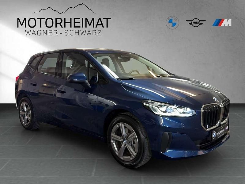 Gebraucht BMW 220 Active Tourer 170 PS (125 kW) 2025 Phytonicblau metallic Van / Kleinbus