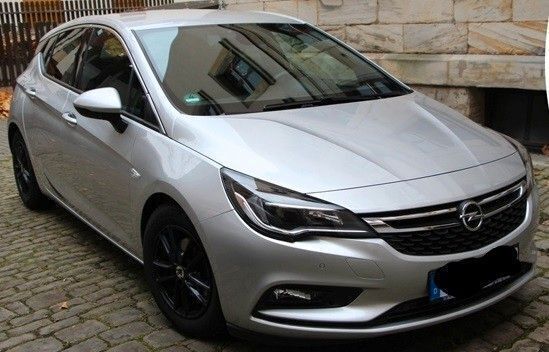 Silber Gebraucht 2016 Opel Astra Dynamic Limousine | 9.900 € (Fairer Preis) - Bild 1/4