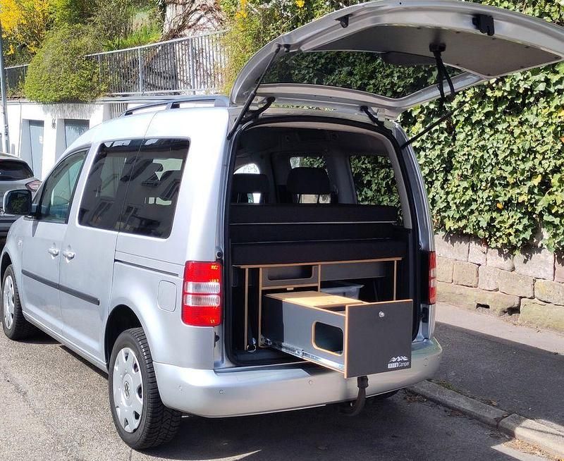 Gebraucht VW Caddy Comfortline 140 PS (102 kW) 2012 Silber Van / Kleinbus