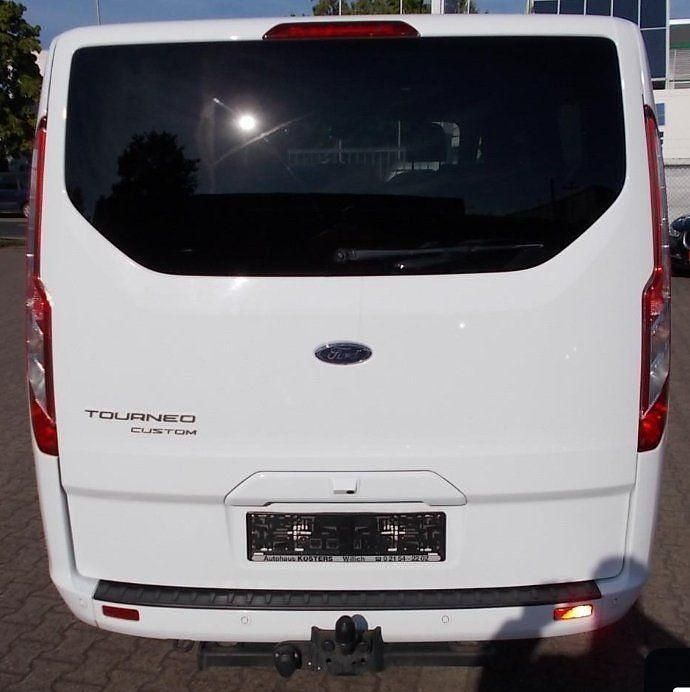 Gebraucht Ford Tourneo Titanium X 170 PS (125 kW) 2024 Weiß Van / Kleinbus