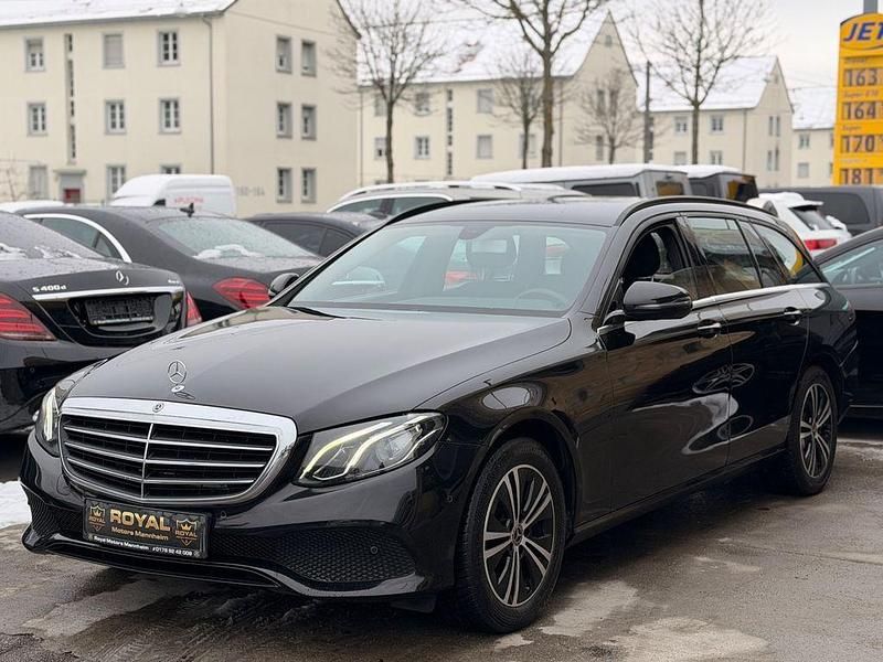 Gebraucht Mercedes E220 194 PS (142 kW) 2017 Schwarz Limousine