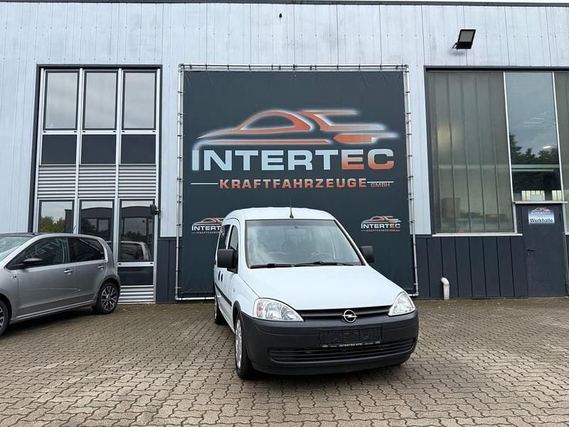 Weiß Gebraucht 2008 Opel Combo Edition Van / Kleinbus | 2.999 € (Fairer Preis) - Bild 1/4