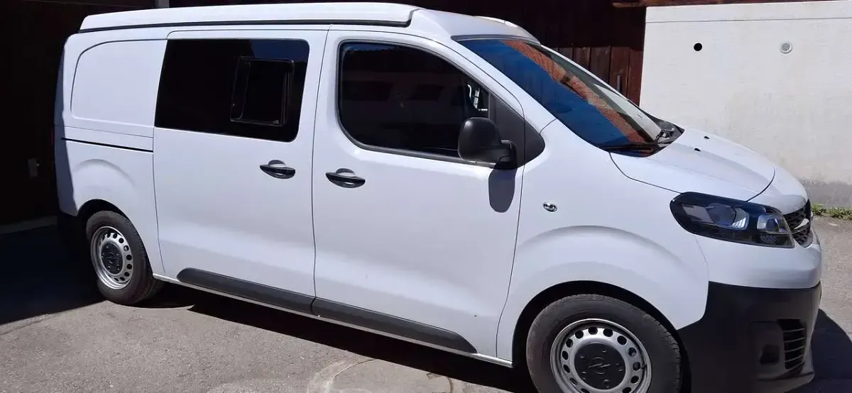Gebraucht Opel Vivaro 144 PS (105 kW) 2024 Weiß Van / Kleinbus