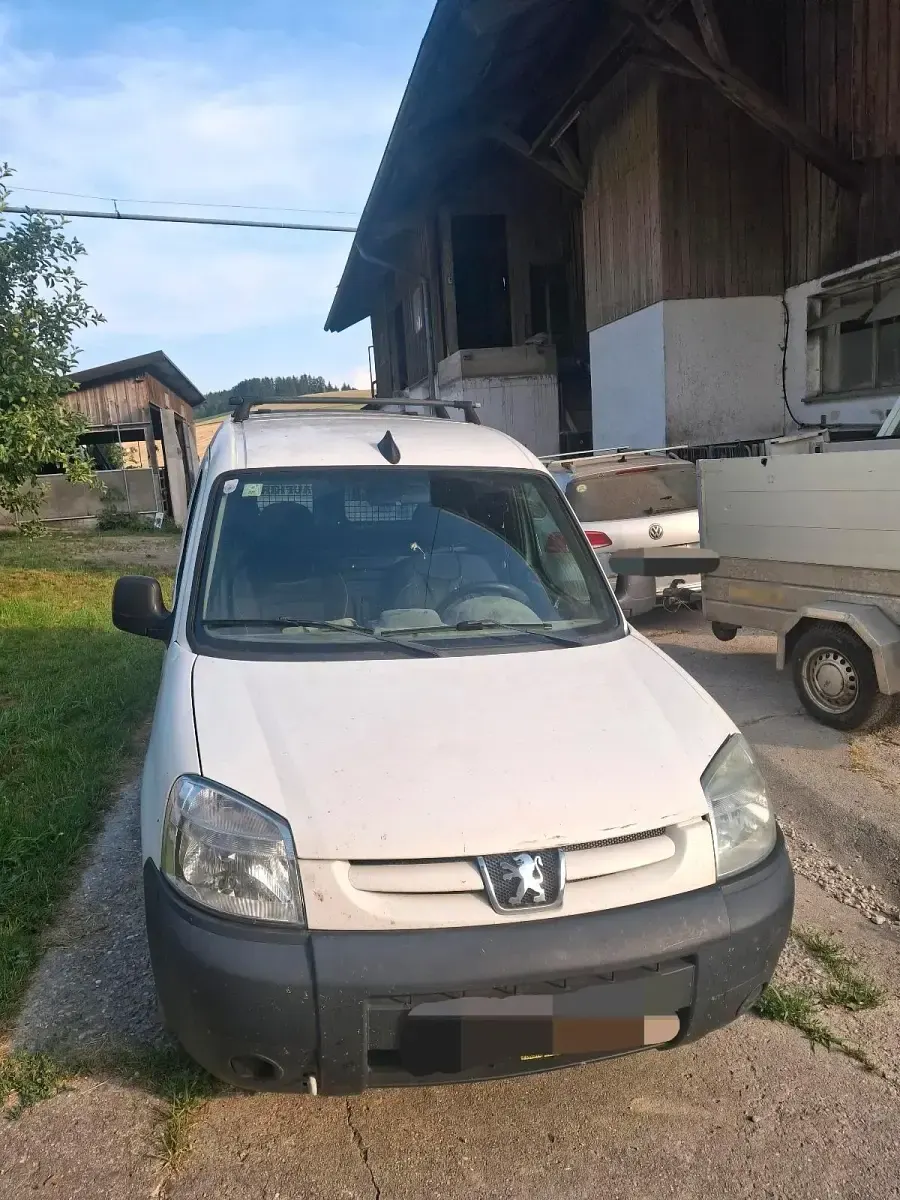 Gebraucht Peugeot Partner 75 PS (55 kW) 2007 Weiß Van / Kleinbus