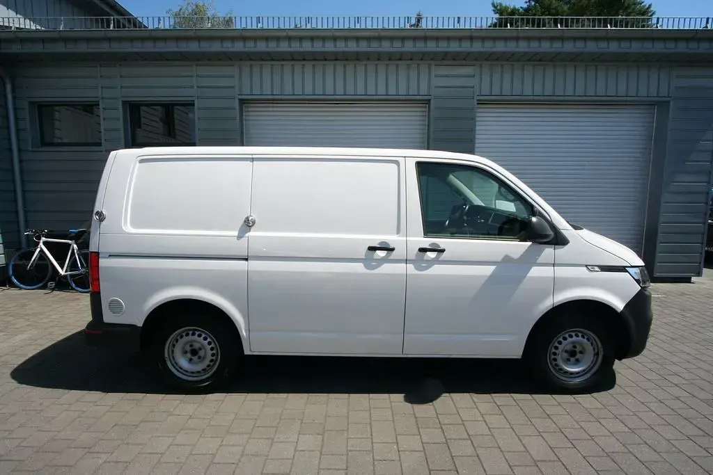 Gebraucht VW T6.1 110 PS (80 kW) 2022 Weiß Van