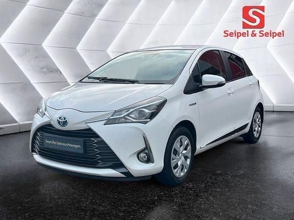 Weiß Gebraucht 2019 Toyota Yaris Hybrid Basis Kleinwagen | 14.850 € (Fairer Preis) - Bild 1/4