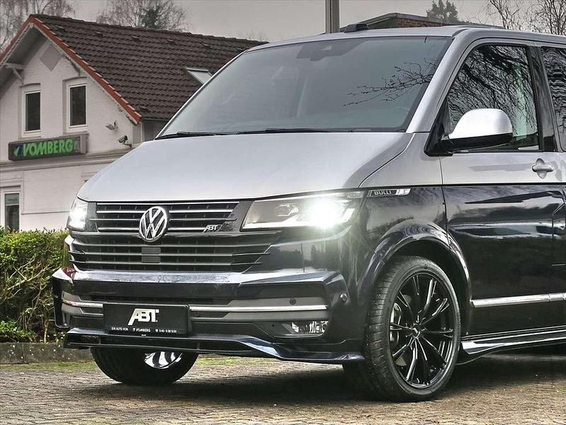 Gebraucht VW Multivan Sportline 230 PS (169 kW) 2024 Bicolor reflexsil./starlightbl Van