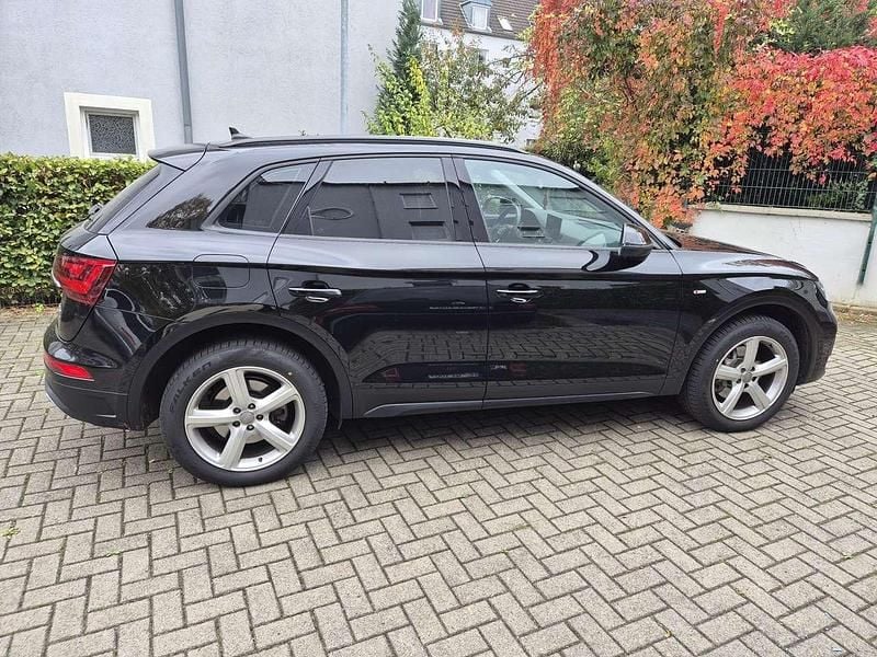 Schwarz Gebraucht 2021 Audi Q5 Advanced SUV | 31.500 € (Fairer Preis) - Bild 1/4