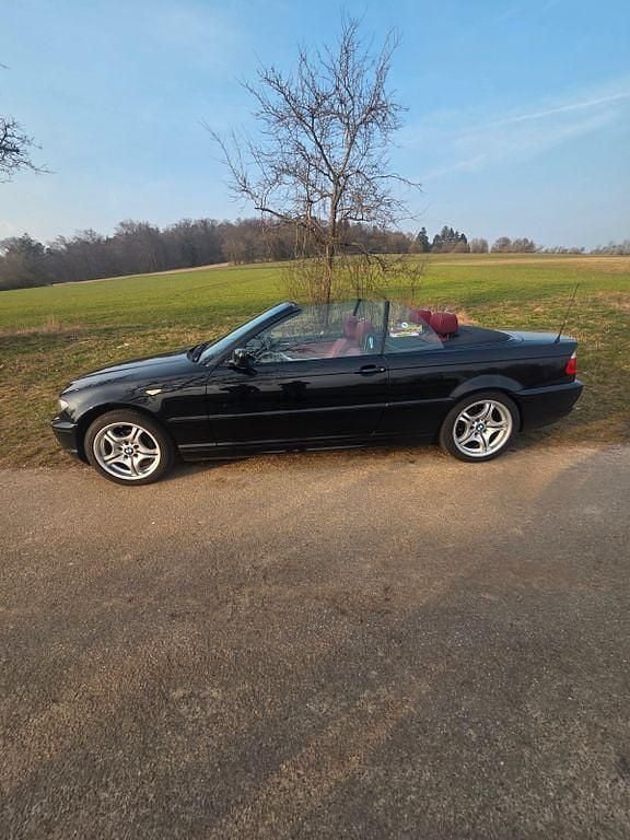 Gebraucht BMW 318 Cabriolet 150 PS (110 kW) 2005 Schwarz Cabrio