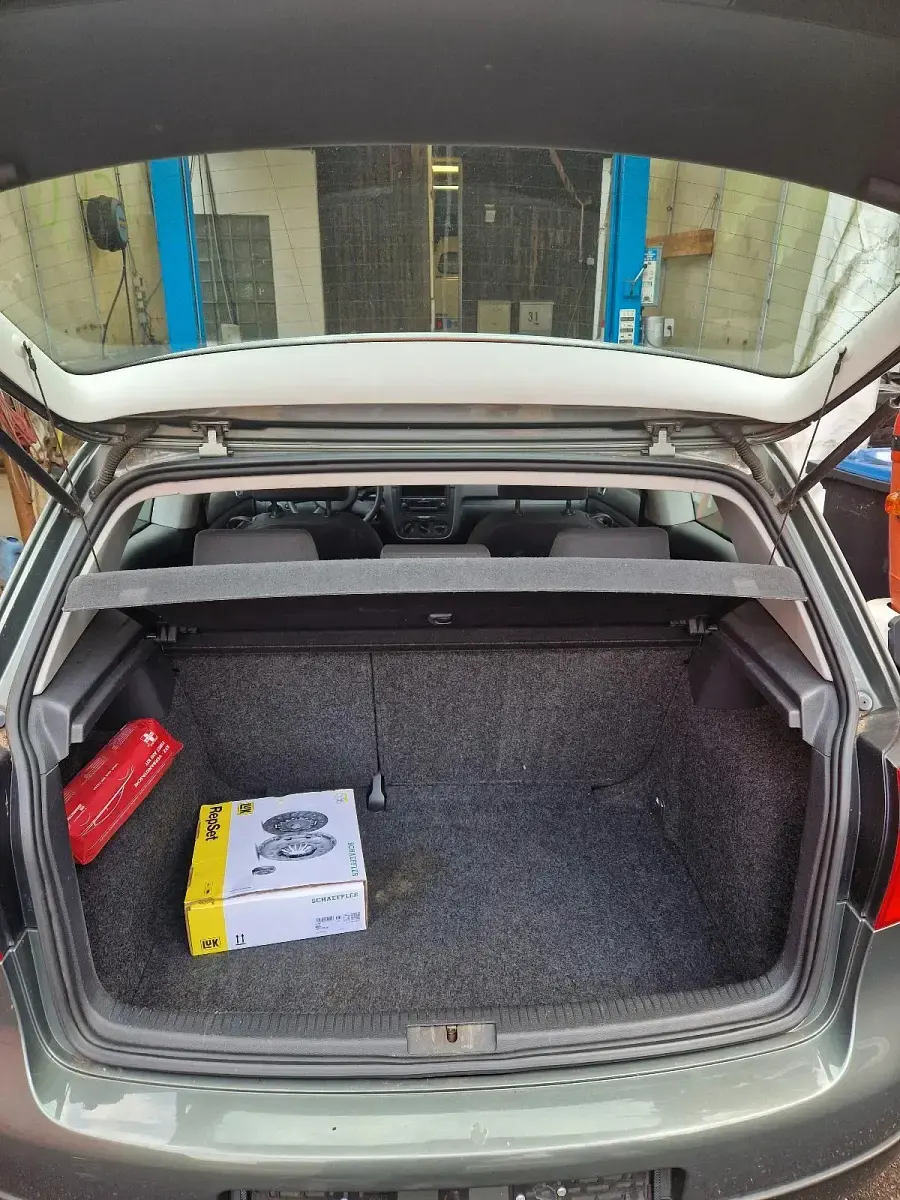Gebraucht VW Golf V 75 PS (55 kW) 2004 Andere farben Kleinwagen