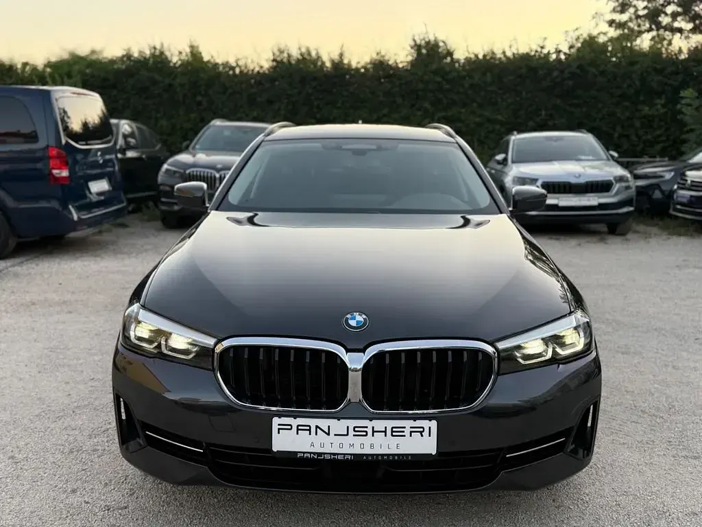 Gebraucht BMW 520 190 PS (139 kW) 2021 Grau Limousine