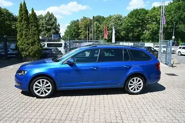 Gebraucht Skoda Octavia Style 150 PS (110 kW) 2017 Modra race/race blue Kombi