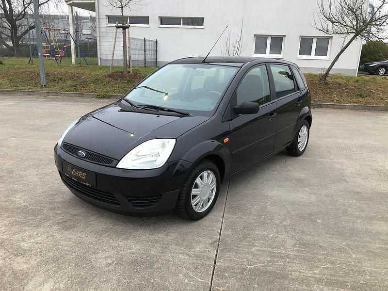 Schwarz Gebraucht 2003 Ford Fiesta Style Limousine | 2.490 € (Etwas zu teuer) - Bild 1/4