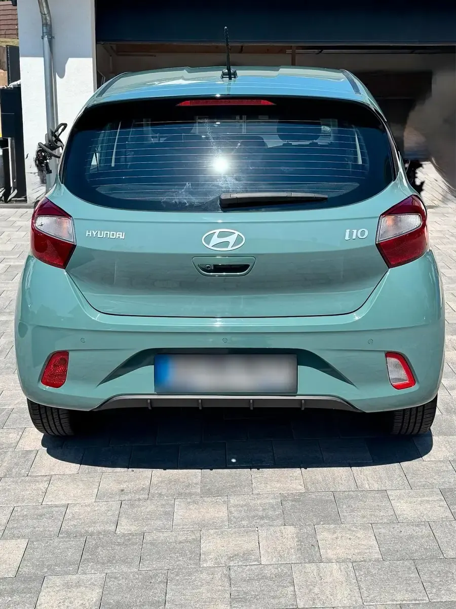 Gebraucht Hyundai i10 Trend 67 PS (49 kW) 2024 Grün Kleinwagen