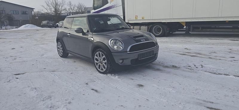 Grau Gebraucht 2009 Mini Cooper S Kleinwagen | 4.500 € (Guter Preis) - Bild 1/4