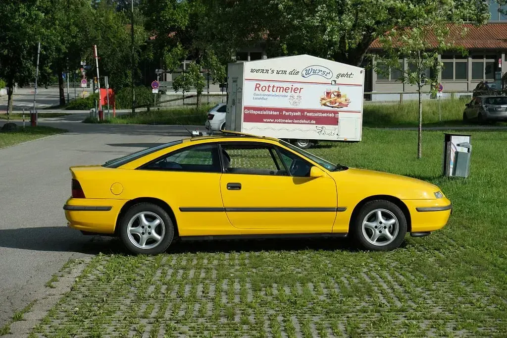 Gebraucht Opel Calibra 116 PS (85 kW) 1995 Gelb Coupé