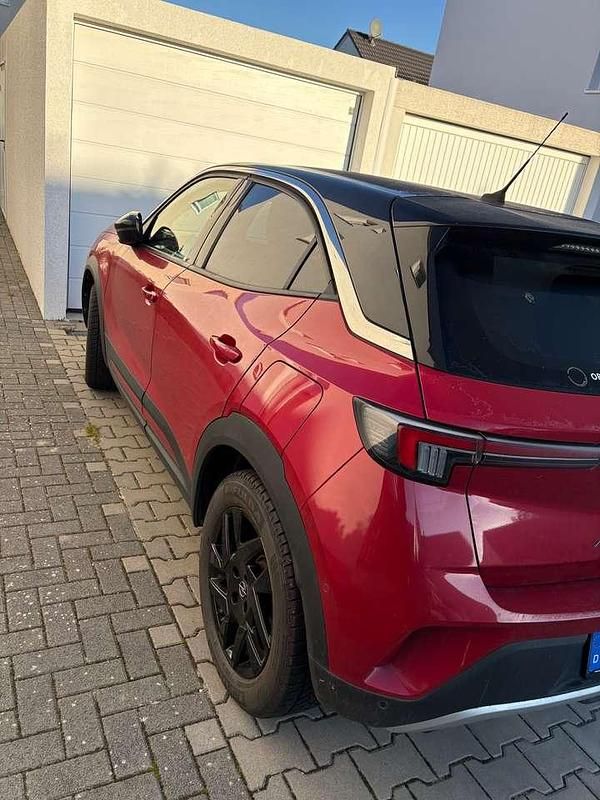 Gebraucht Opel Mokka-e Ultimate 100 kW (136 PS) 2022 Rot SUV