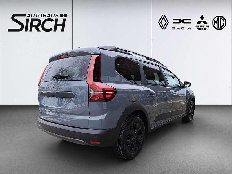 Gebraucht Dacia Jogger Extreme 94 PS (69 kW) 2024 Städtisches grau Van / Kleinbus