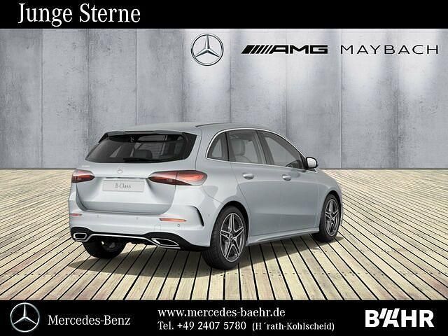 Gebraucht Mercedes B180 AMG 136 PS (100 kW) 2024 Iridiumsilber Kleinwagen