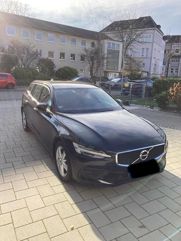 Gebraucht Volvo V60 164 PS (120 kW) 2021 Schwarz Kombi