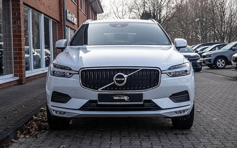 Gebraucht Volvo XC60 Momentum 190 PS (139 kW) 2019 Weiß SUV