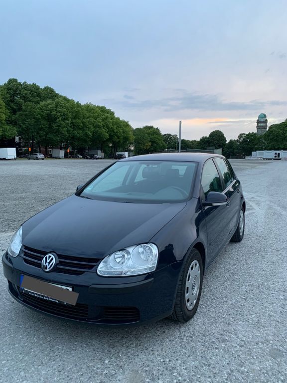 Blau Gebraucht 2004 VW Golf IV Trendline Limousine | 4.100 € (Fairer Preis) - Bild 1/4