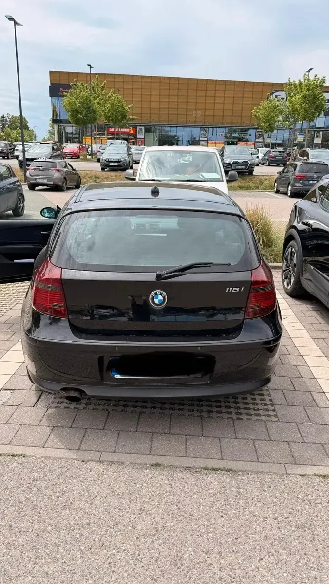 Gebraucht BMW 118 145 PS (106 kW) 2008 Schwarz Kleinwagen