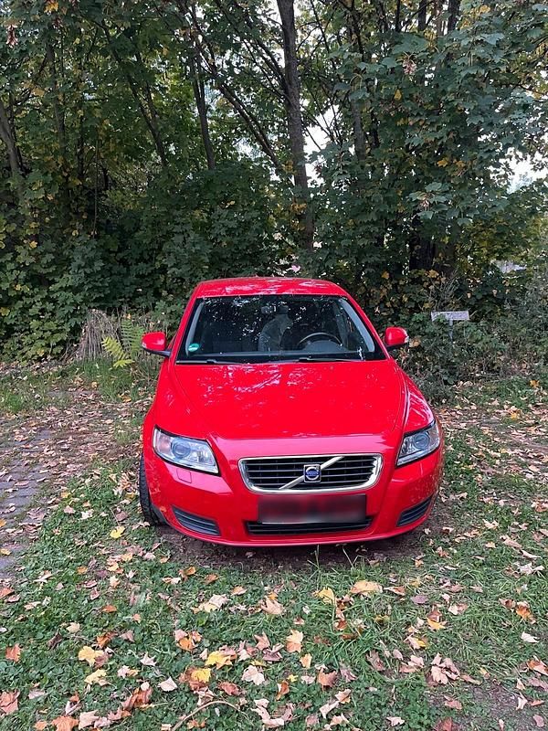 Gebraucht Volvo V50 106 PS (77 kW) 2009 Rot Kombi