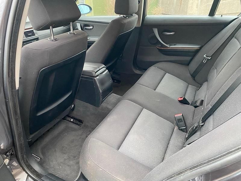 Gebraucht BMW 320 170 PS (125 kW) 2008 Grau Kombi