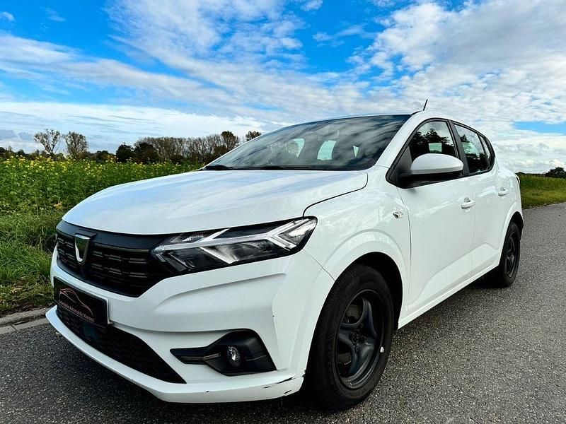 Weiß Gebraucht 2021 Dacia Sandero Comfort Kleinwagen | 7.400 € - Bild 1/4