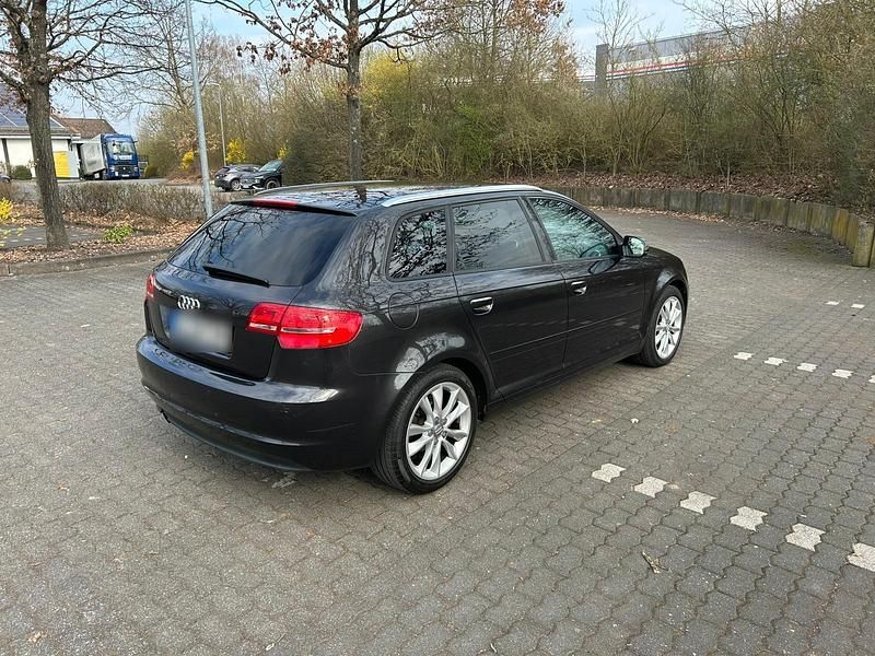 Gebraucht Audi A3 140 PS (102 kW) 2011 Grau Kleinwagen