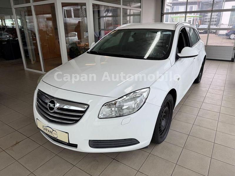 Gebraucht Opel Insignia Edition 160 PS (117 kW) 2010 Weiß Kombi