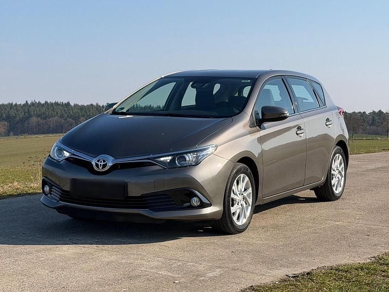 Gebraucht Toyota Auris 116 PS (85 kW) 2018 Grau Limousine
