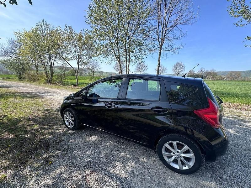 Second-hand Nissan Note Acenta 80 CP (58 kW) 2014 Negru Hatchback