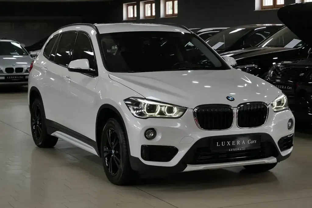 Gebraucht BMW X1 Sport Line 190 PS (139 kW) 2019 Weiß SUV
