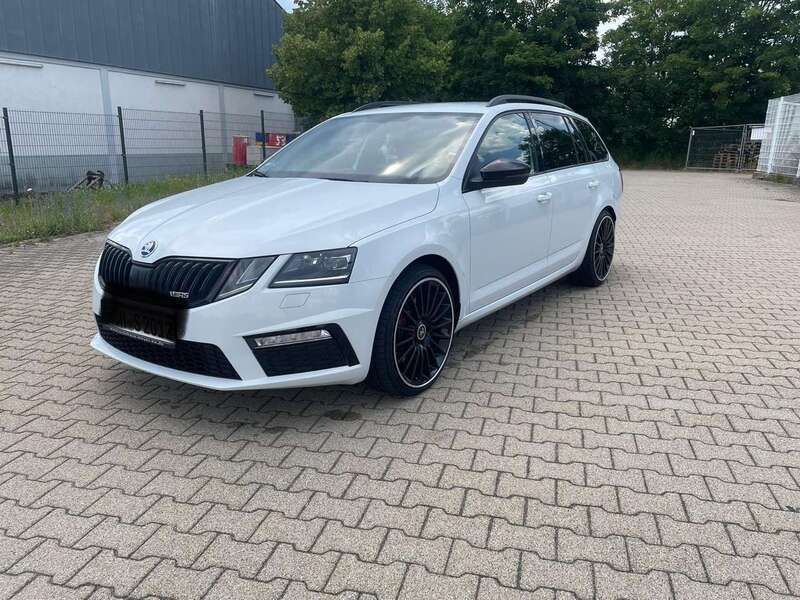 Weiß Gebraucht 2020 Skoda Octavia Kombi | 26.000 € (Guter Preis) - Bild 1/4