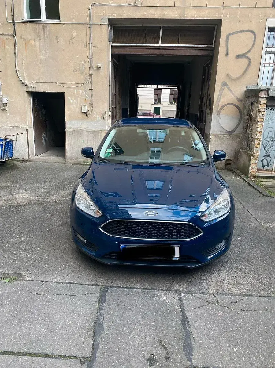 Brugt Ford Focus 101 HK (74 kW) 2016 Blå Sedan