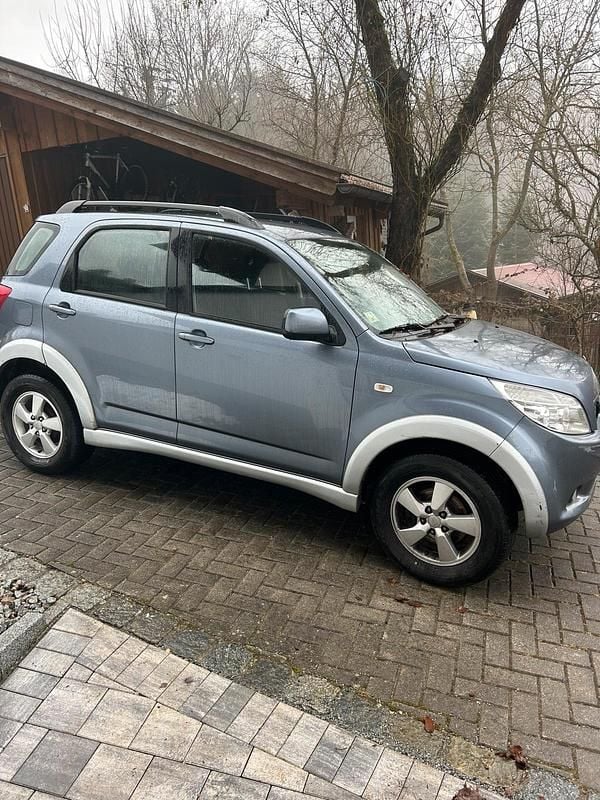 Gebraucht Daihatsu Terios 105 PS (77 kW) 2008 Grau SUV