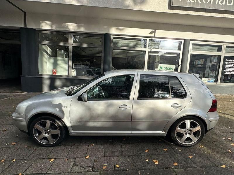 Gebraucht VW Golf IV Highline 150 PS (110 kW) 2001 Silber Limousine