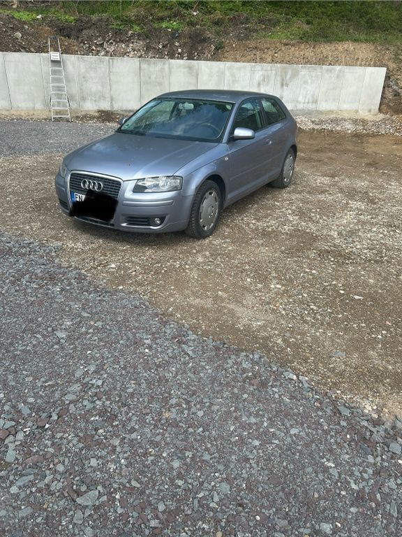 Silber Gebraucht 2007 Audi A3 Attraction Limousine | 3.500 € (Fairer Preis) - Bild 1/4