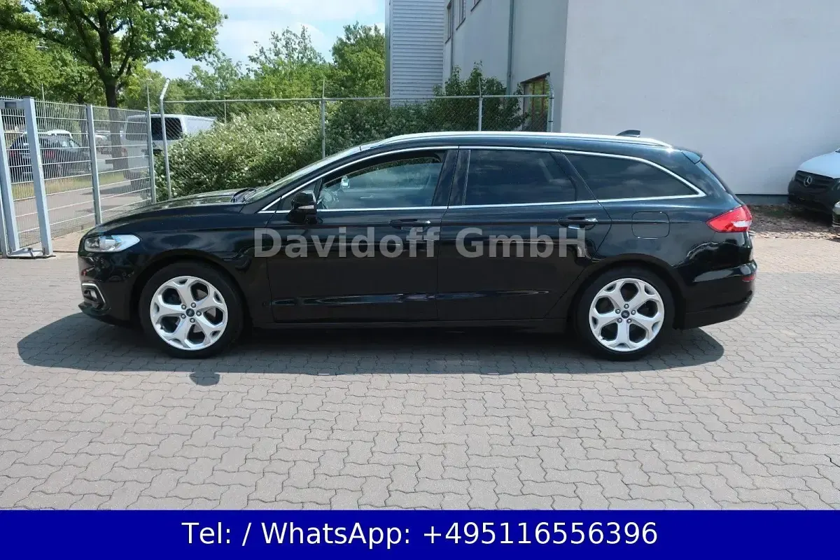 Gebraucht Ford Mondeo Titanium 150 PS (110 kW) 2020 Schwarz Kombi