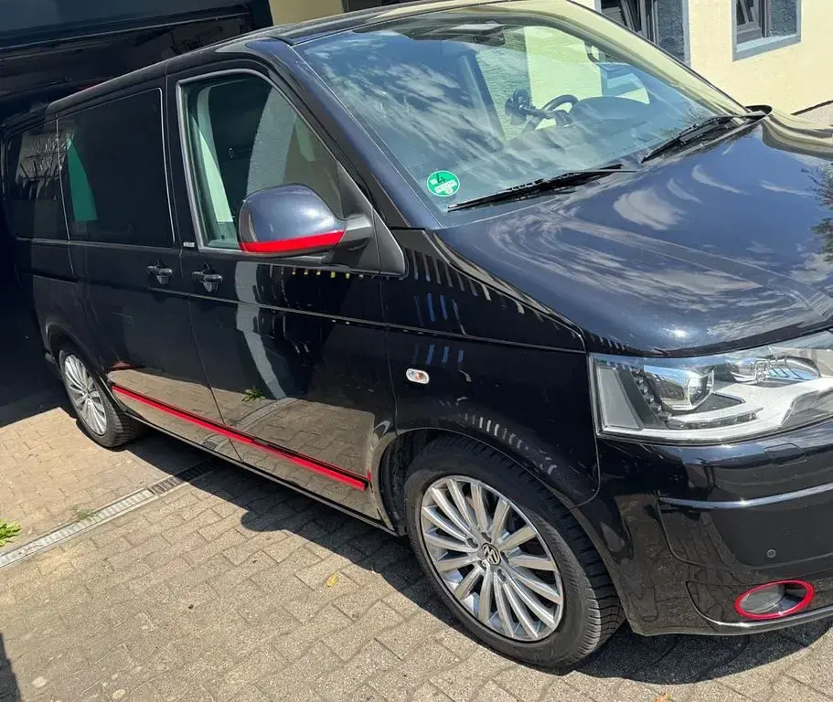 Gebraucht VW Multivan Comfortline 179 PS (131 kW) 2012 Schwarz Van / Kleinbus