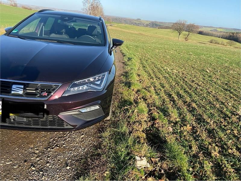 Violet Gebraucht 2019 Seat Leon FR Kombi | 14.900 € (Guter Preis) - Bild 1/4