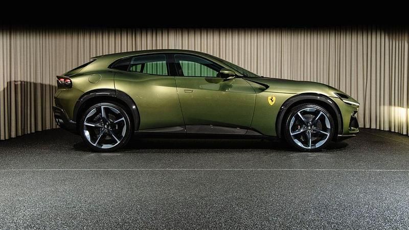 Gebraucht Ferrari Purosangue 725 PS (533 kW) 2024 Grün SUV