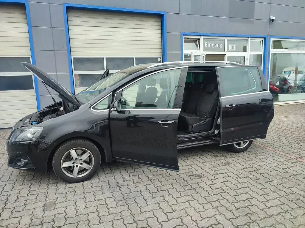 Gebraucht Seat Alhambra 177 PS (130 kW) 2021 Schwarz Van / Kleinbus