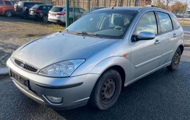 Gebraucht Ford Focus Ghia 116 PS (85 kW) 2002 Grau Kleinwagen