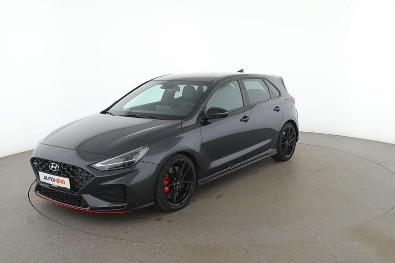 Grau Gebraucht 2021 Hyundai i30 N Performance Limousine | 27.560 € (Fairer Preis) - Bild 1/3