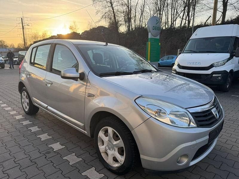Gebraucht Dacia Sandero Lauréate 75 PS (55 kW) 2009 Grau Limousine