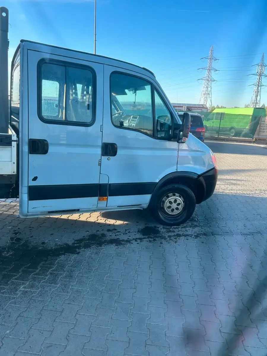 Second-hand Iveco Daily 130 CP (95 kW) 2010 Gri Berlinǎ